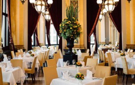 Imposant restaurierter Innenraum im Restaurant Opéra.