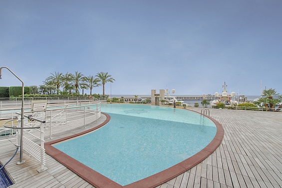 Quai des Princes - Rooftop Pool-small