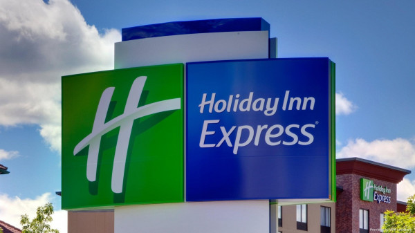 Holiday Inn Express & Suites DEARBORN SW - DETROIT AREA (Dearborn)