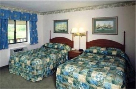 FLAGSHIP INN AND SUITES (Boothbay Harbor)