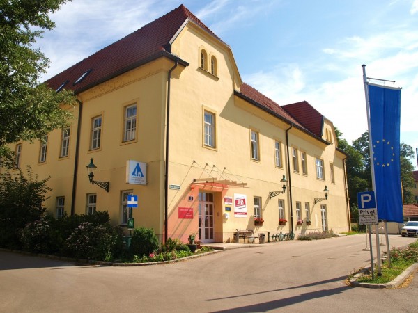 Junges Hotel Tulln Hütte (Tulln an der Donau)
