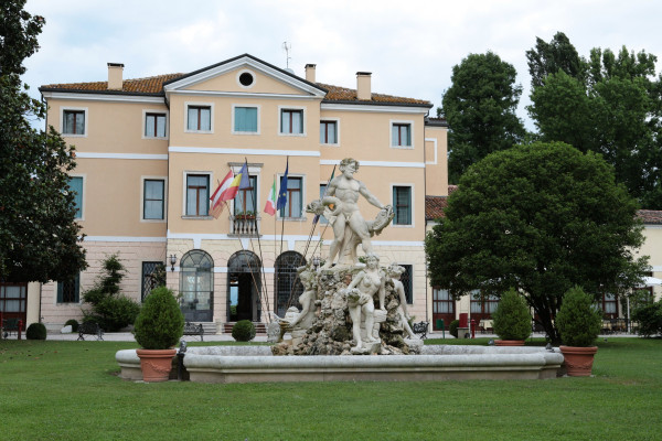 Villa Tacchi (Gazzo)