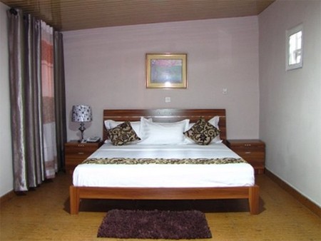 LUXE SUITES (Accra)