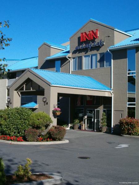 Inn On Long Lake (Nanaimo)