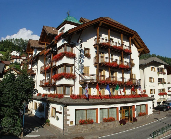 Hotel Dolomiti Madonna (Sankt Ulrich in Groeden)