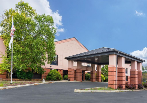 Quality Inn and Suites Kearneysville - M (Martinsburg)