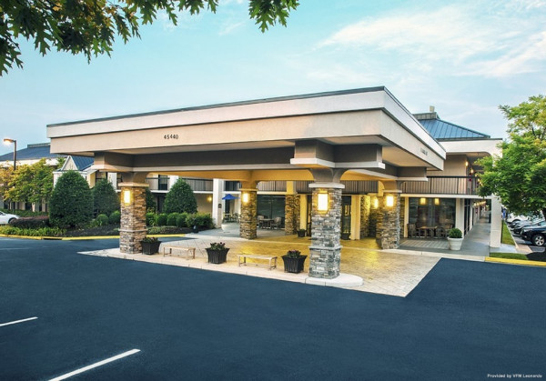 BEST WESTERN DULLES AIRPORT (Sterling)