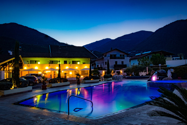 Schlosshof Resort Hotel & Camping (Lana)