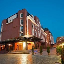 Ramada Hotel & Suites Bucharest North (Bukarest)