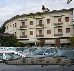Hotel Industria (Brescia)