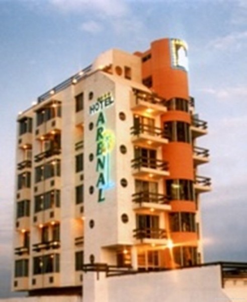 HOTEL ARENAL (Santa Cruz)
