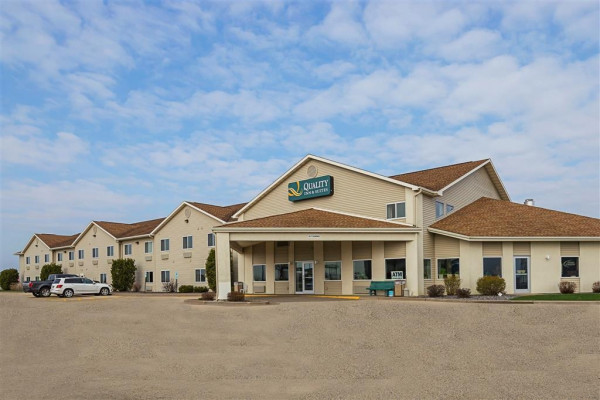 Quality Inn and Suites Belmont Route 151 