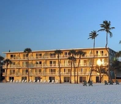 OUTRIGGER BEACH RESORT (Fort Myers)