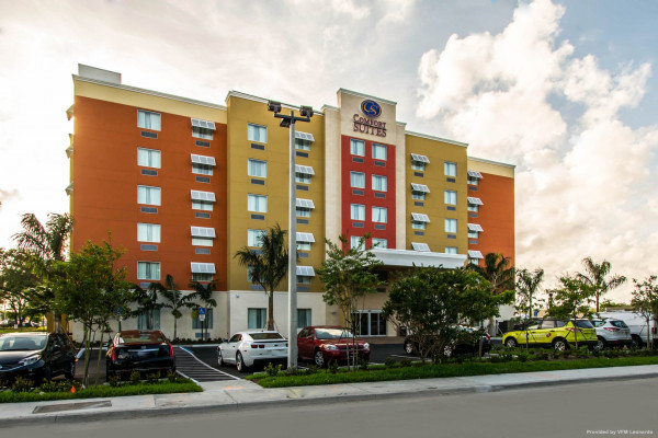 Hotel Comfort Suites Fort Lauderdale Airport South & Cruise Port (Dania Beach)