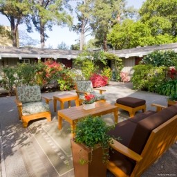 Red Cottage Inn & Suites (Palo Alto)