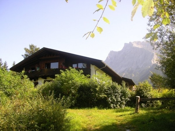 Hotel Ferienwohnungen Tyrol-Appartements (Ehrwald)