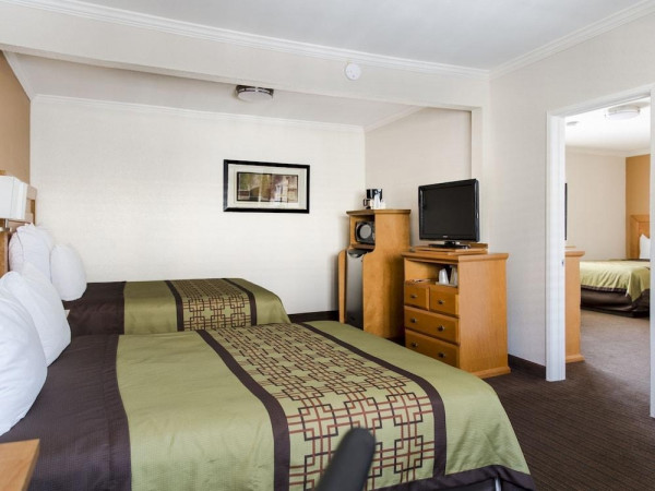 Anaheim Islander Inn and Suites Anaheim