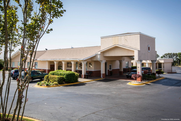 Quality Inn & Suites Haywood Mall Area (Greenville)