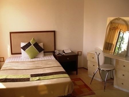 KRIS VIEW HOTEL (Accra)