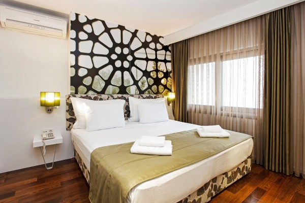 Nish İstanbul Suites & Hotel (Istanbul )