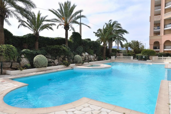 ResidHotel Villa Maupassant Résidence de Tourisme (Cannes)
