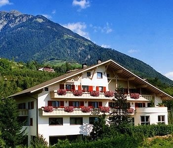 Hotel Weger (Tirolo)