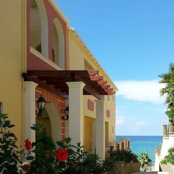 Paralia Luxury Apartments (Korfu)