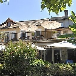 Hotel Les Flots Bleus (Beaulieu-sur-Dordogne)