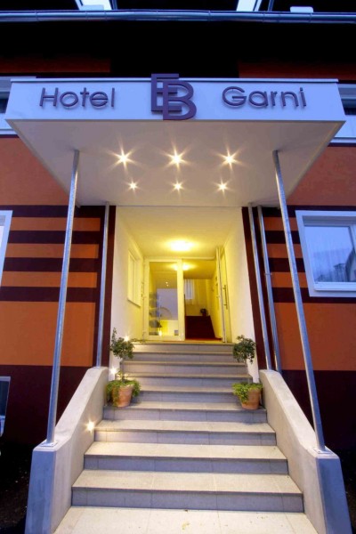 EB Hotel Garni - Cafe & Bistro (Salisburgo)