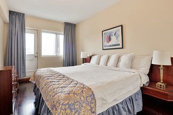 Hotel Sunset Suites (Montréal)