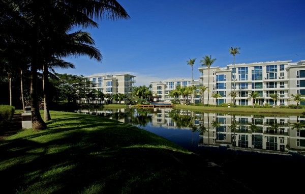 Grand West Sands Resort & Villas Phuket (Ban Mai Khao)