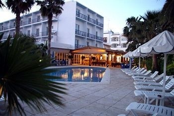 Hotel Hostal Mar y Huerta (Santa Eulària des Riu)