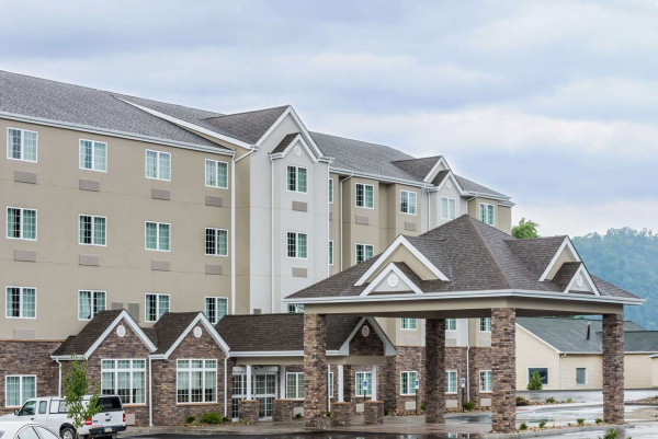 MICROTEL INN & SUITES BY WYNDH (New Martinsville)