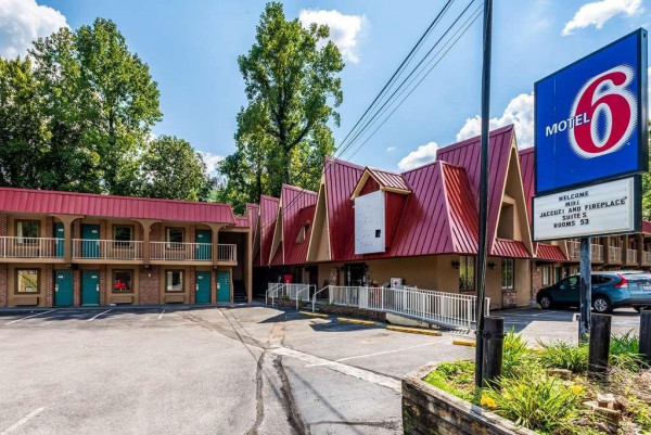 Motel 6 Gatlinburg Smoky Mountains