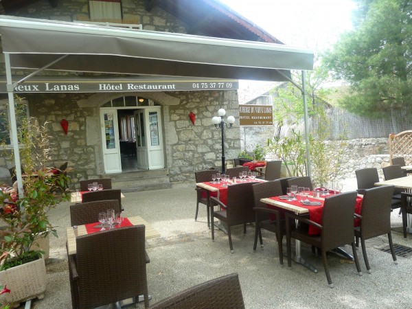 Auberge du Vieux Lanas Hôtel Restaurant 