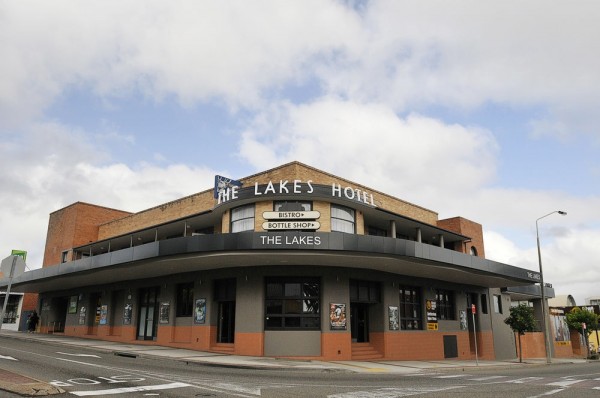 The Lakes Hotel (The Entrance)