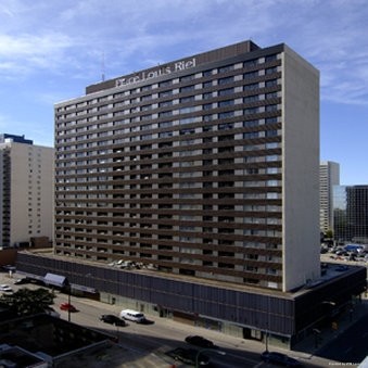 PLACE LOUIS RIEL SUITE HOTEL (Winnipeg)