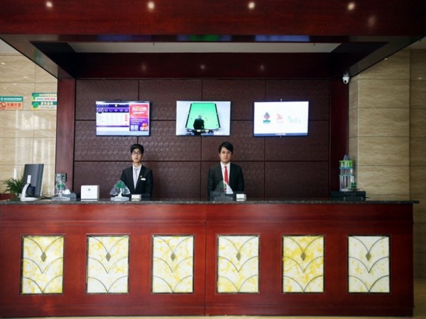 GreenTree Inn LuoYang YiChuan Yilong Avenue Express Hotel (Luoyang)