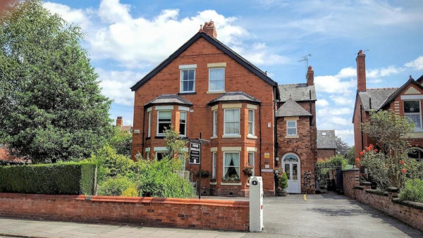 Hotel Chester Brooklands Bed and Breakfast (Cheshire West and Chester)