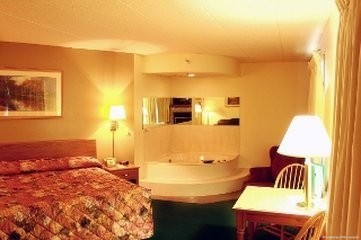 Paynesville Inn and Suites (Clarksville)