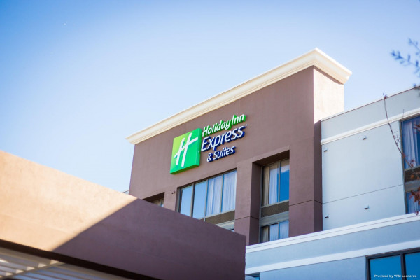 Holiday Inn Express & Suites AUSTIN AIRPORT (Austin)