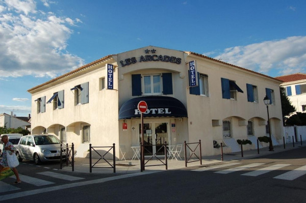 Hôtel les Arcades (Saintes-Maries-de-la-Mer)