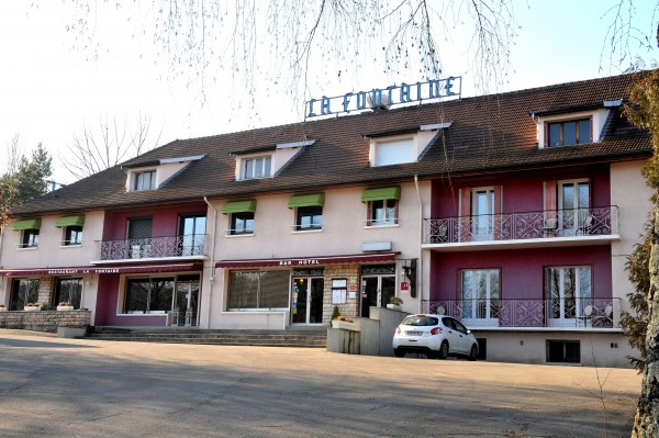 Hotel La Fontaine Logis (Mantry)