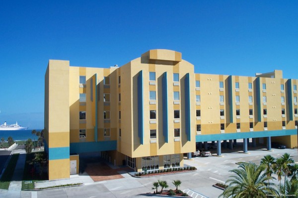 Hotel Cocoa Beach Suites