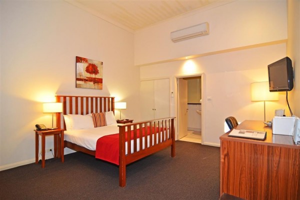 Hotel The Ansonia on Lydiard (Ballarat)