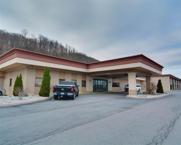 Quality Hotel and Conference Center (Bluefield)