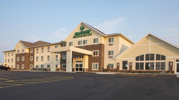 GrandStay Hotel and Suites Mo (Mount Horeb)