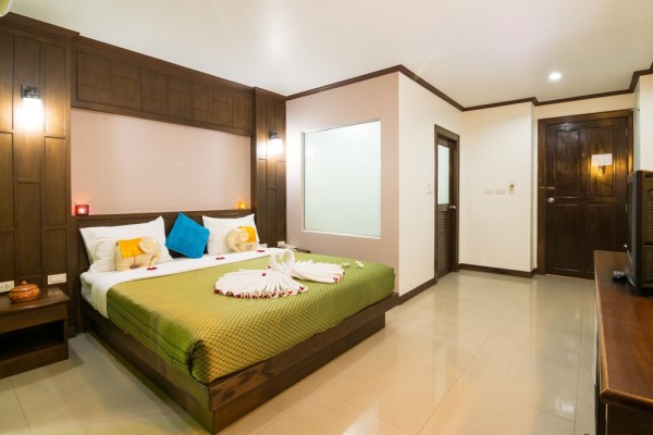 Bed Time Patong Hotel (Ban Patong)