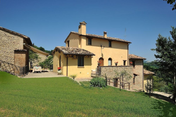 Country House Ca' Vernaccia (Urbino)