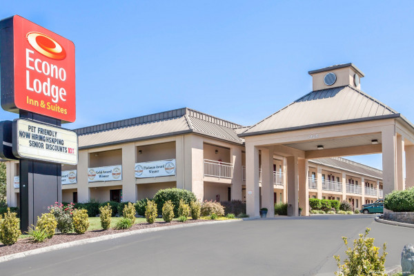 Econo Lodge Inn and Suites East (Knoxville)